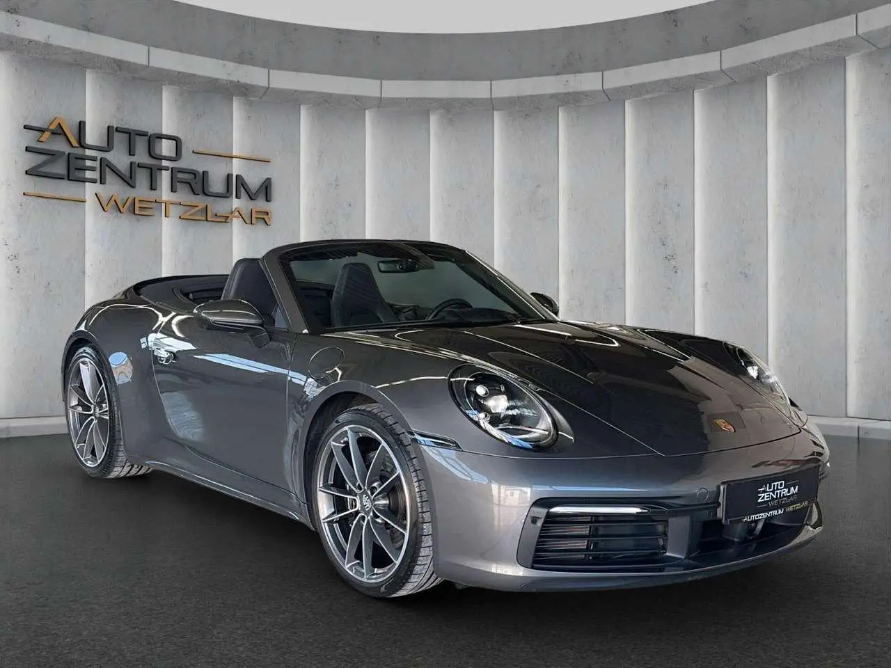 Photo 1 : Porsche 992 2023 Essence