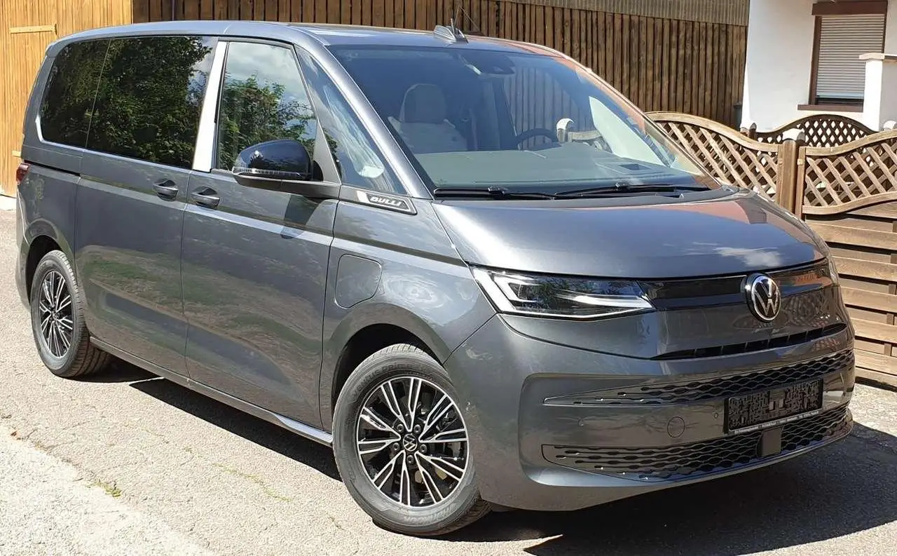 Photo 1 : Volkswagen T7 2024 Hybrid