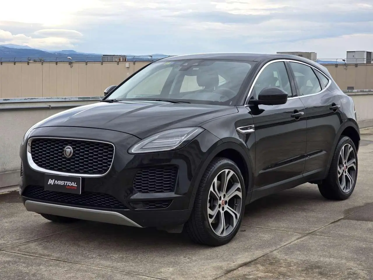 Photo 1 : Jaguar E-pace 2019 Essence