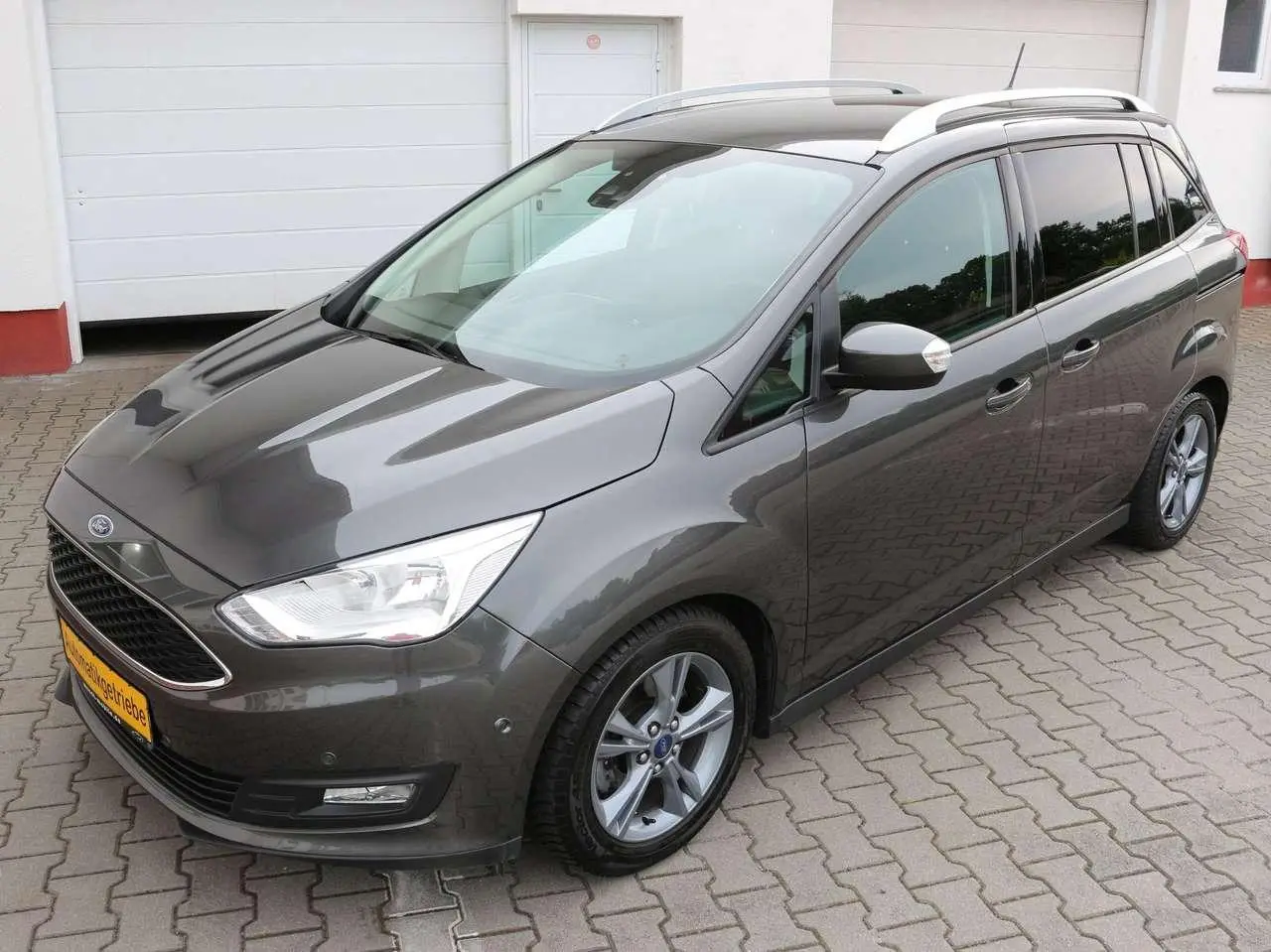 Photo 1 : Ford Grand C-max 2019 Essence