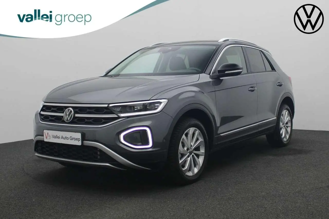 Photo 1 : Volkswagen T-roc 2024 Petrol