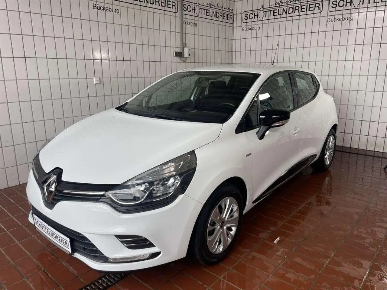 Photo 1 : Renault Clio 2019 Petrol