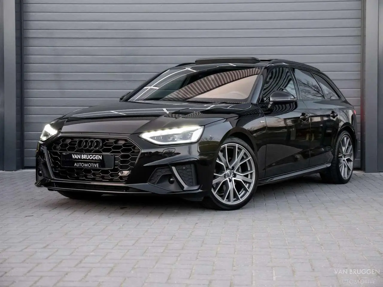 Photo 1 : Audi A4 2019 Essence