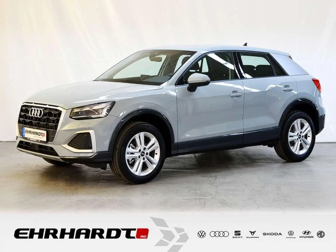 Photo 1 : Audi Q2 2024 Petrol