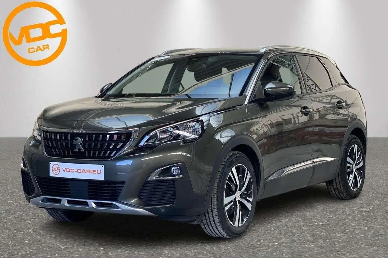 Photo 1 : Peugeot 3008 2019 Petrol