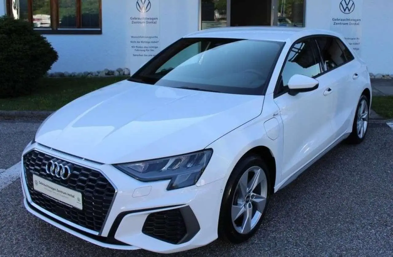 Photo 1 : Audi A3 2021 Hybrid