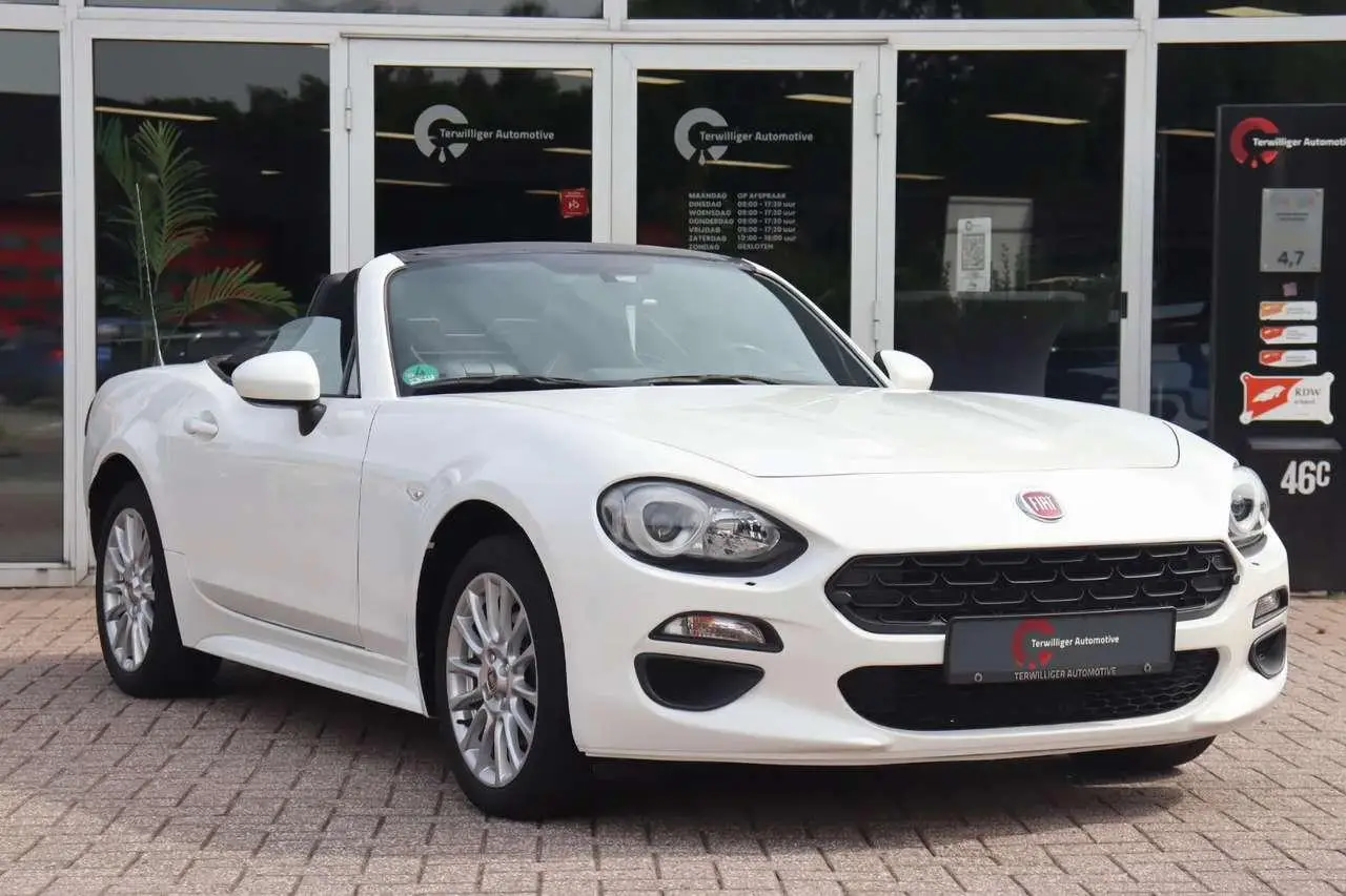 Photo 1 : Fiat 124 Spider 2017 Essence