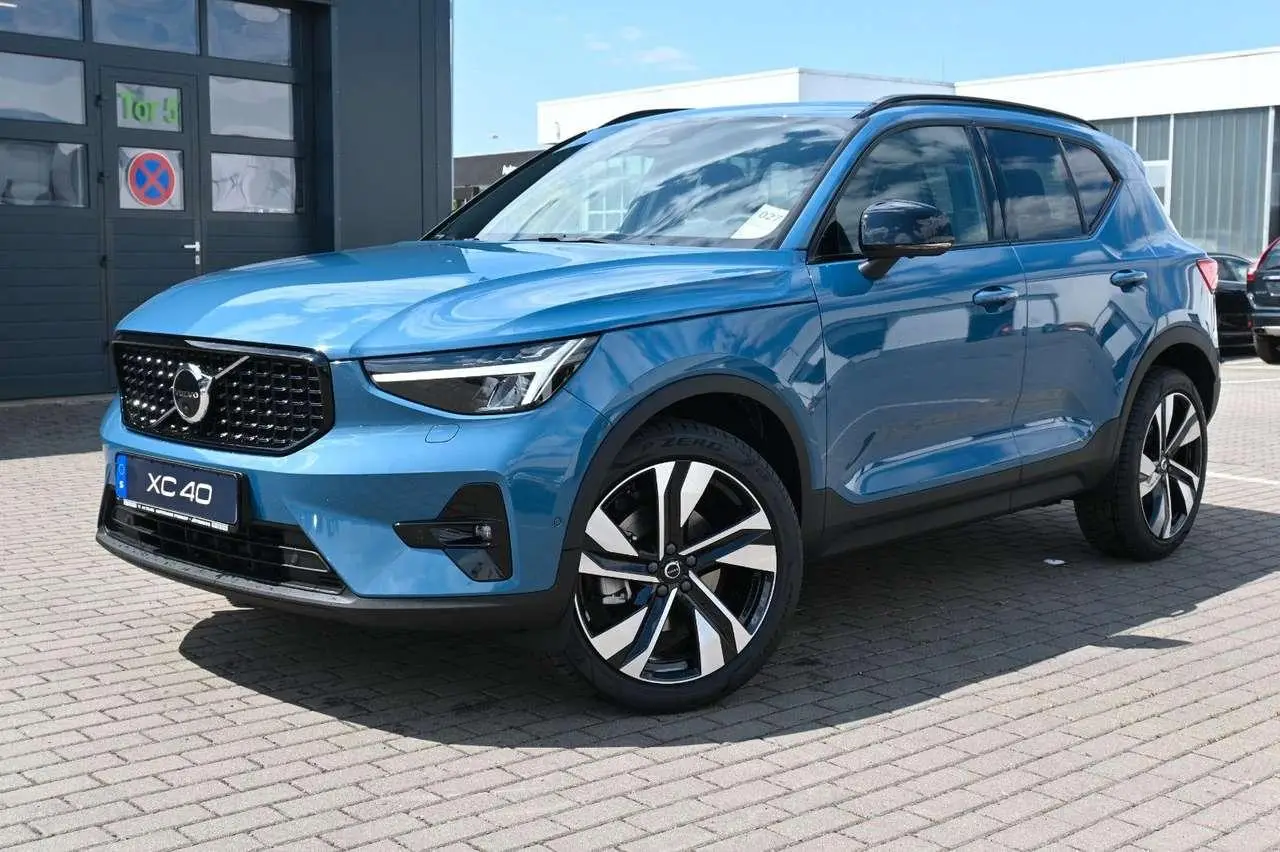 Photo 1 : Volvo Xc40 2023 Petrol