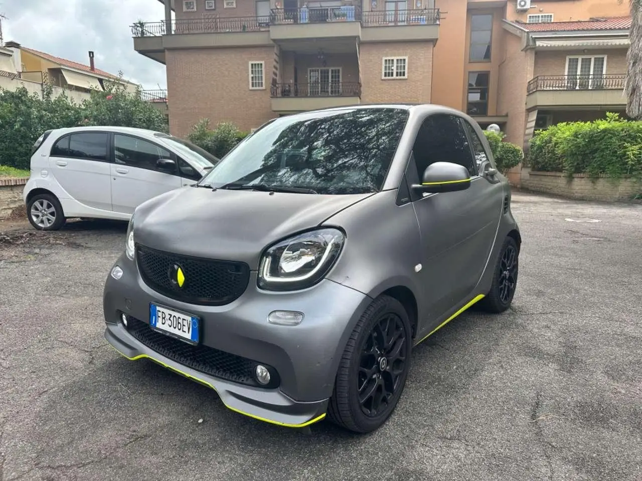 Photo 1 : Smart Fortwo 2015 Petrol