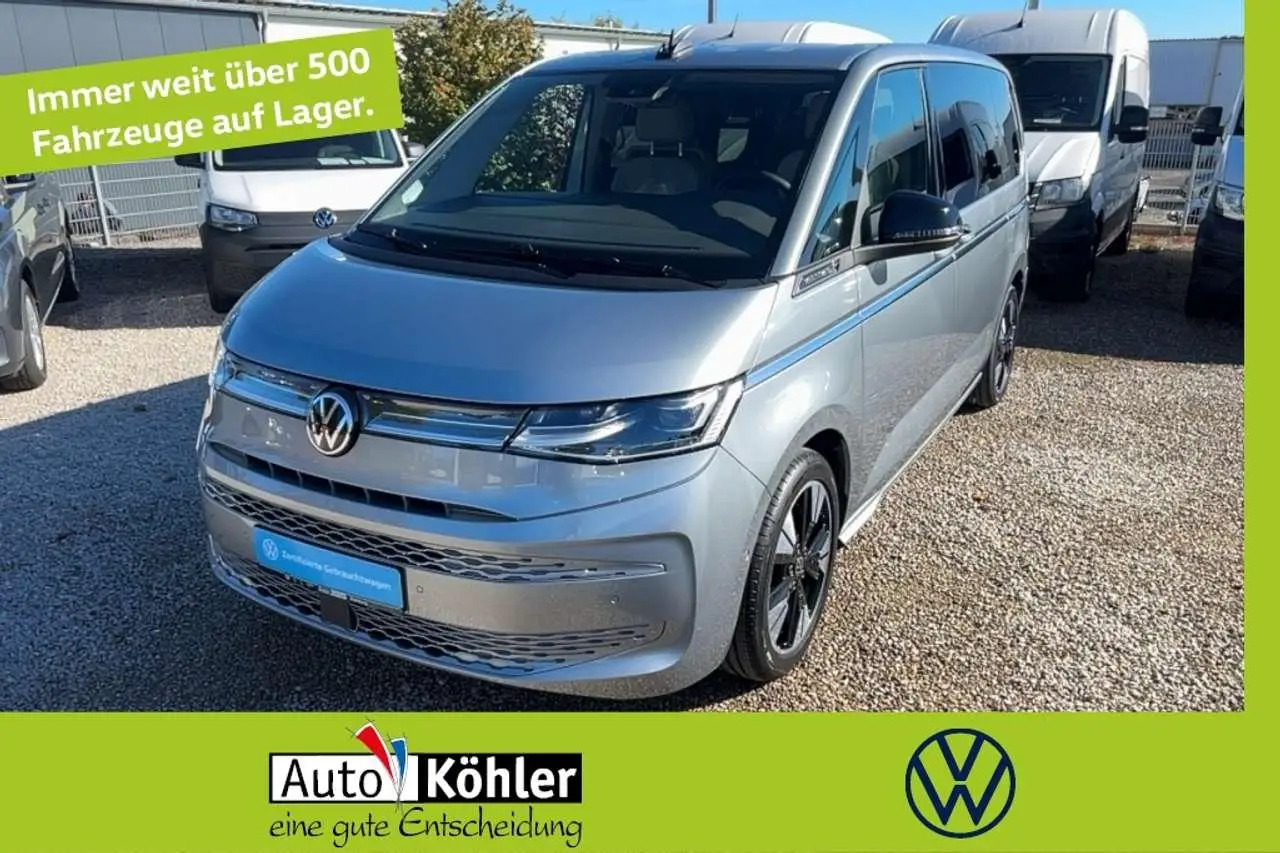 Photo 1 : Volkswagen T7 2024 Petrol