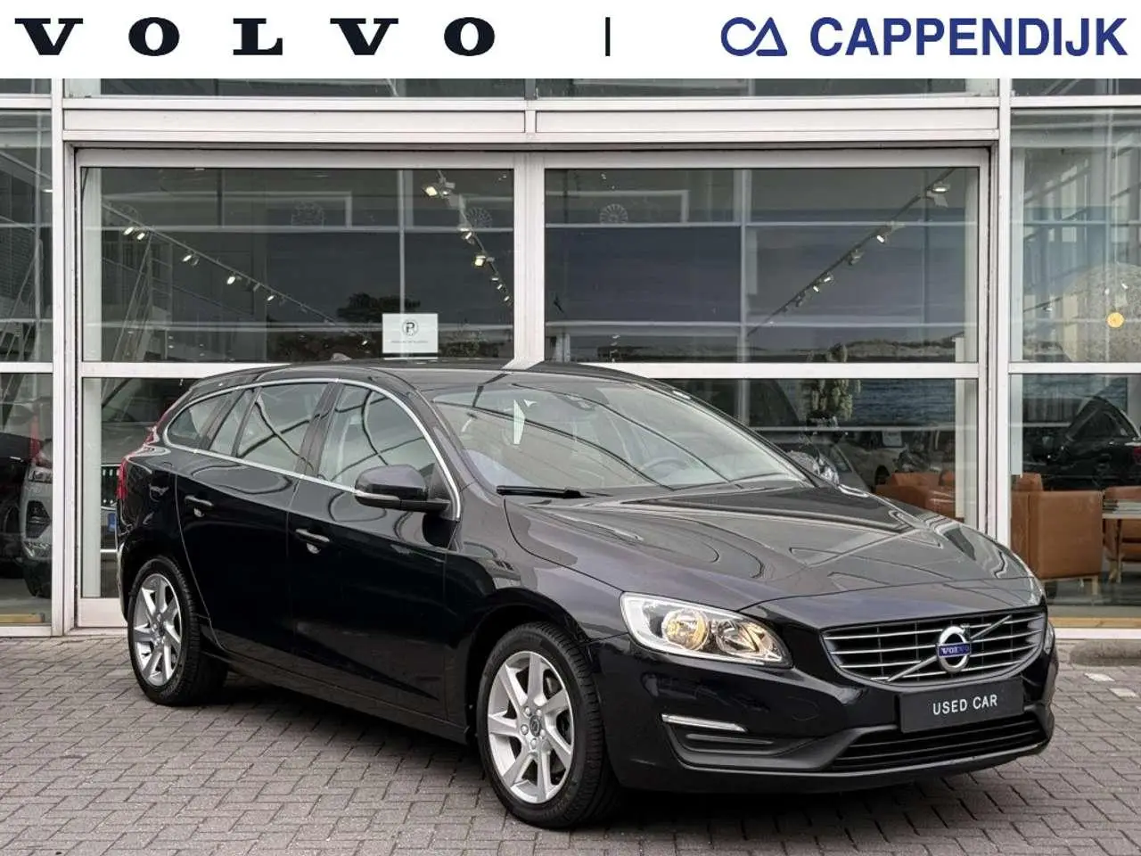 Photo 1 : Volvo V60 2015 Petrol