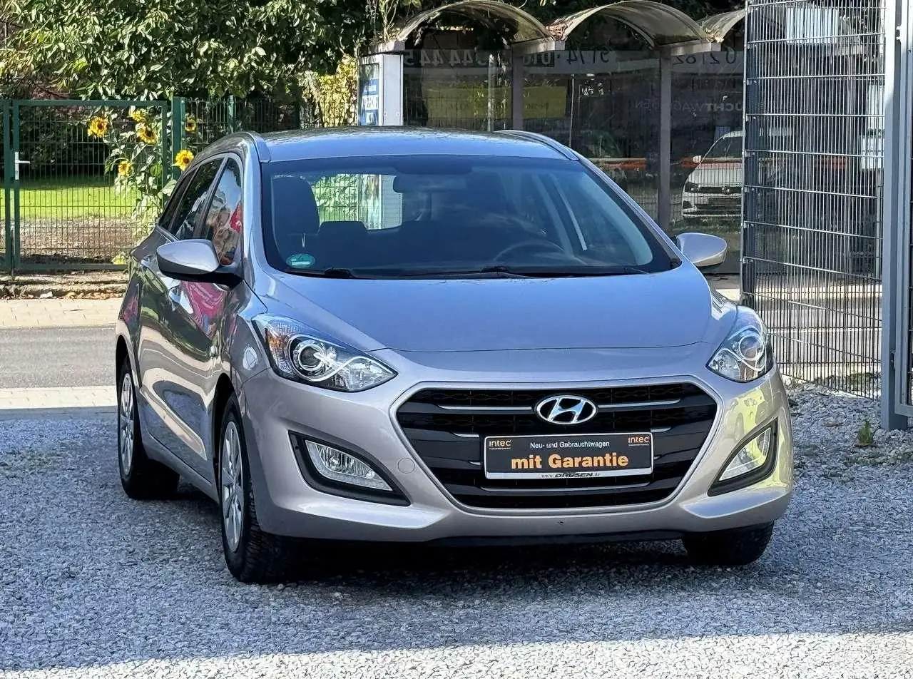 Photo 1 : Hyundai I30 2017 Petrol