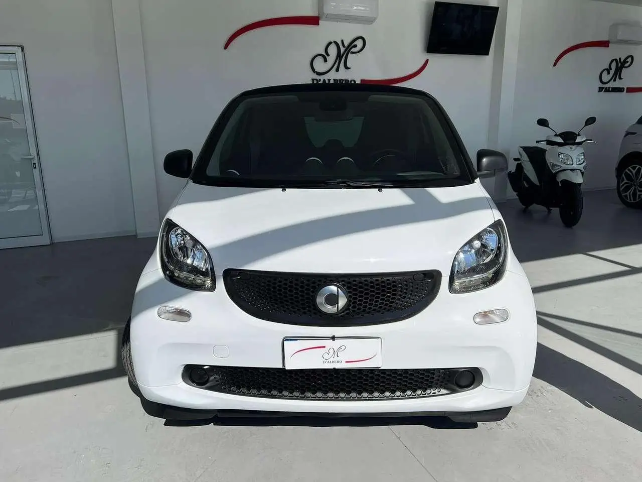 Photo 1 : Smart Fortwo 2017 Petrol