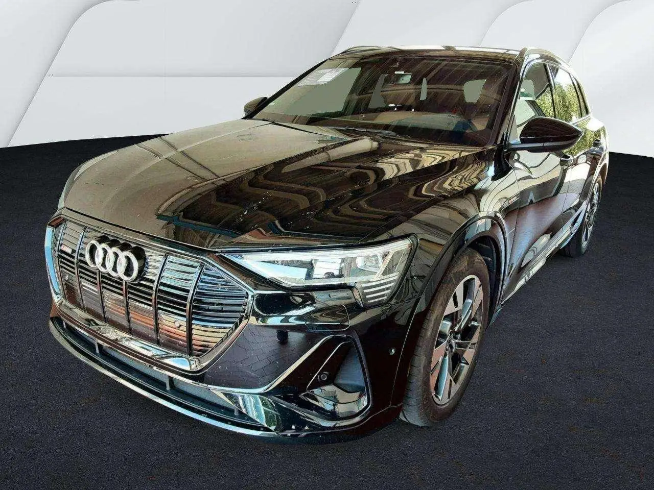 Photo 1 : Audi E-tron 2022 Électrique