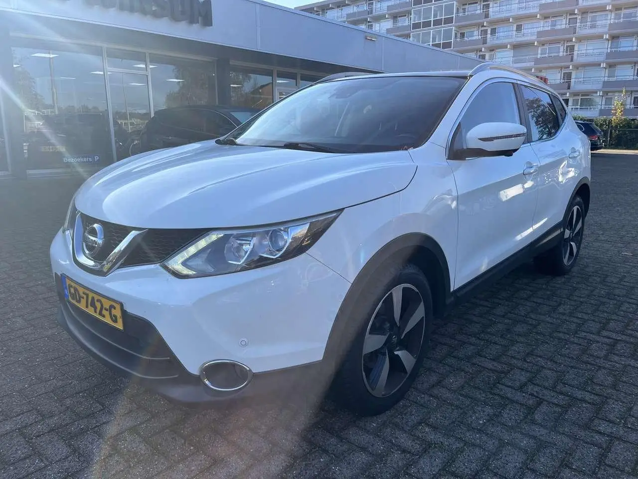 Photo 1 : Nissan Qashqai 2015 Petrol