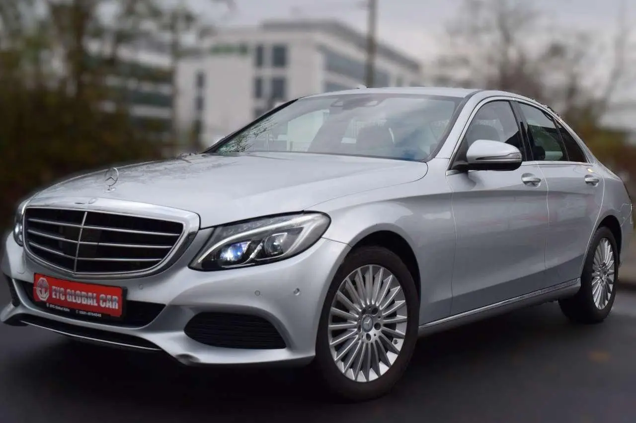 Photo 1 : Mercedes-benz Classe C 2015 Essence