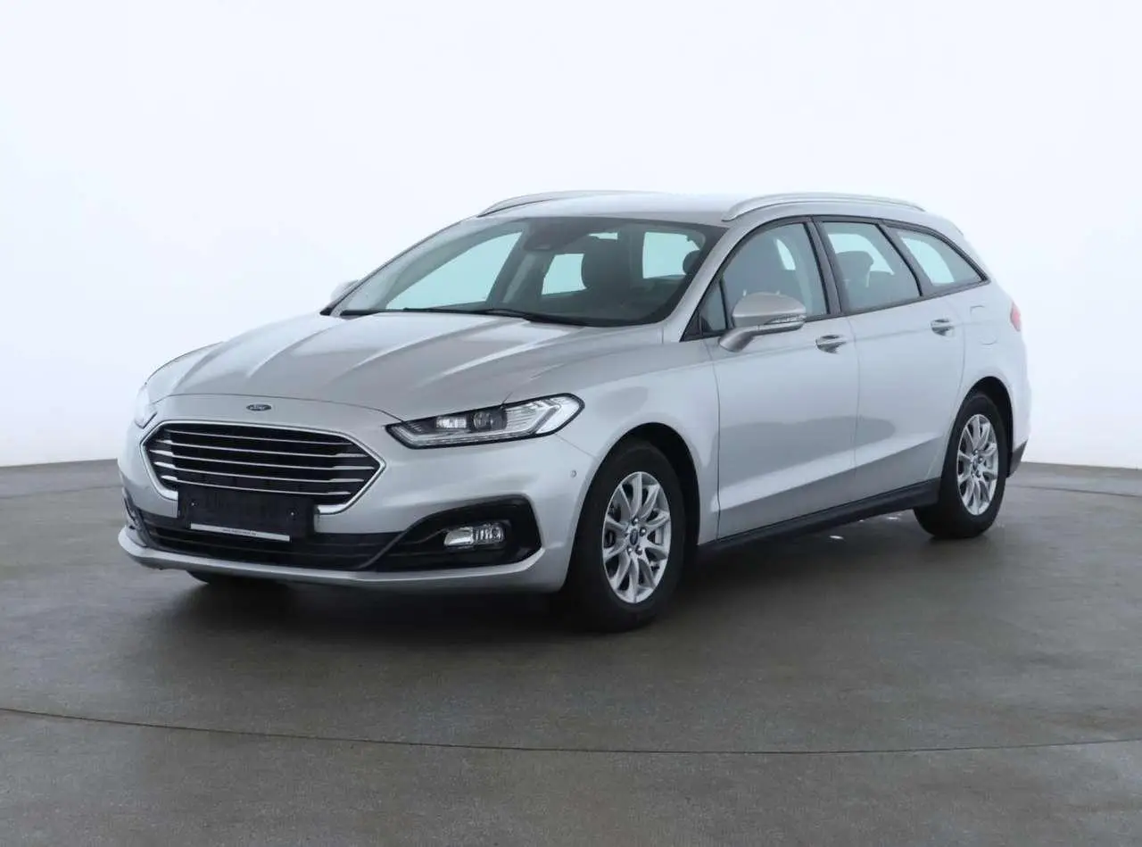 Photo 1 : Ford Mondeo 2019 Essence