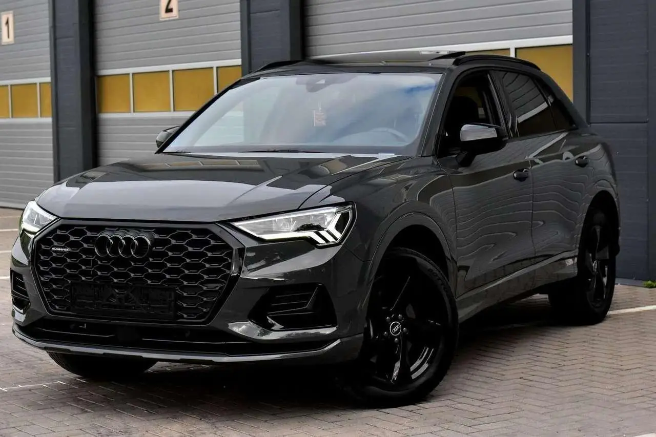 Photo 1 : Audi Q3 2021 Essence