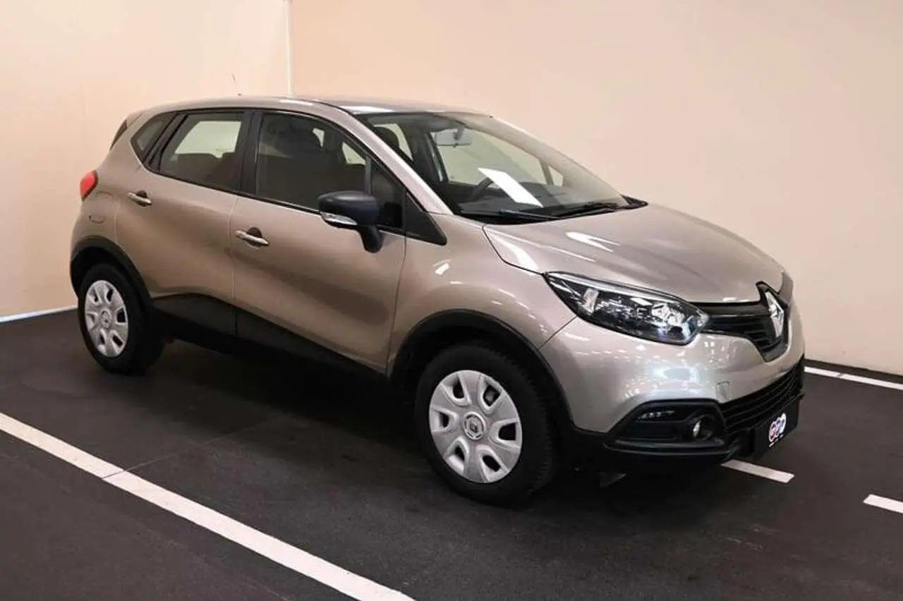 Photo 1 : Renault Captur 2016 Petrol