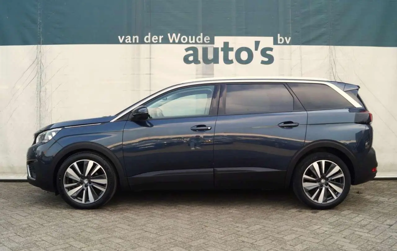 Photo 1 : Peugeot 5008 2019 Petrol