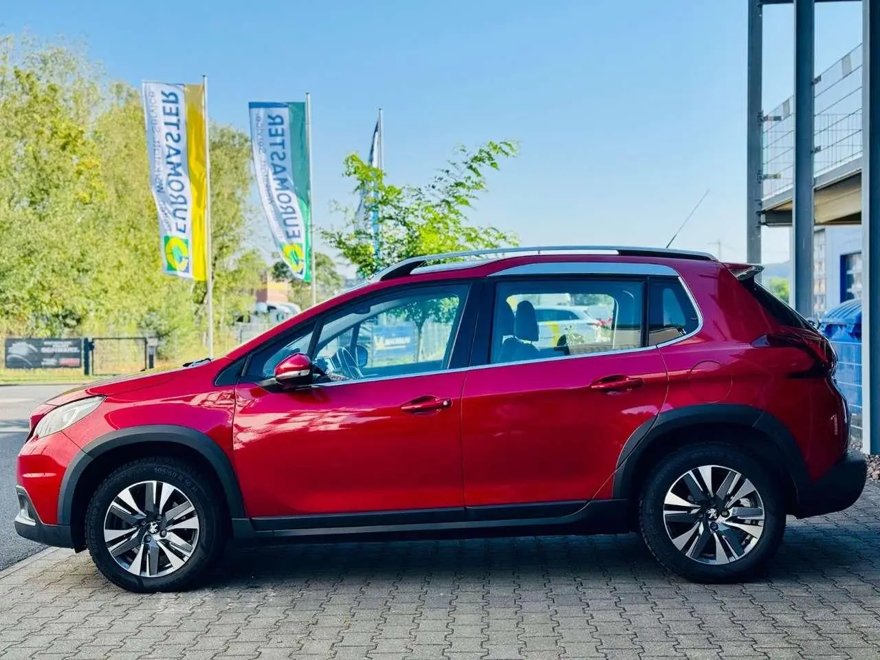 Photo 1 : Peugeot 2008 2017 Petrol