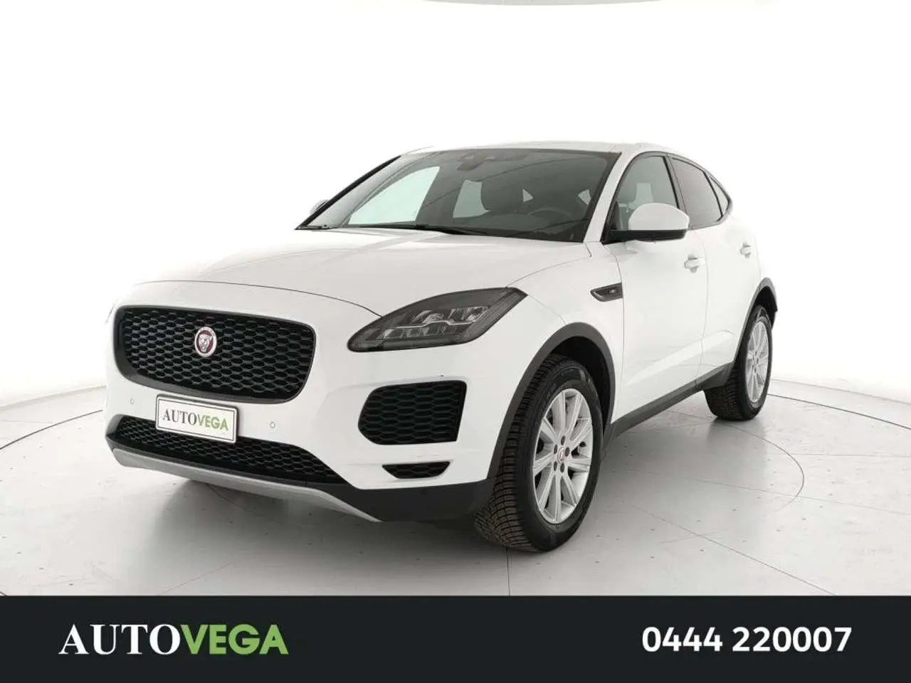 Photo 1 : Jaguar E-pace 2019 Diesel