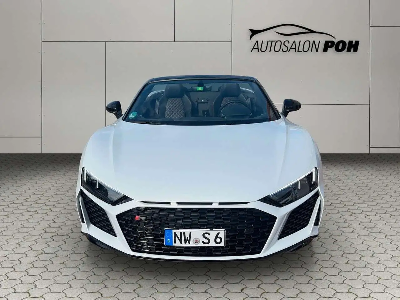 Photo 1 : Audi R8 2024 Petrol