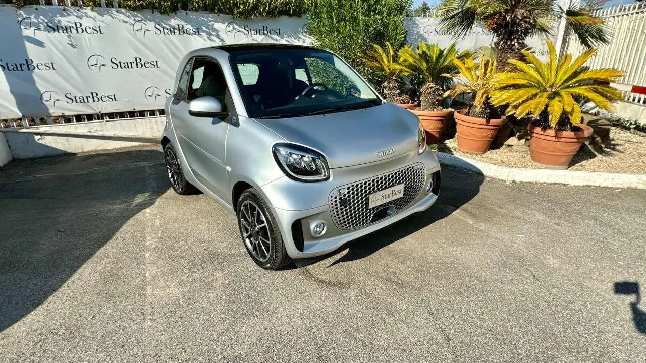 Photo 1 : Smart Fortwo 2021 Electric