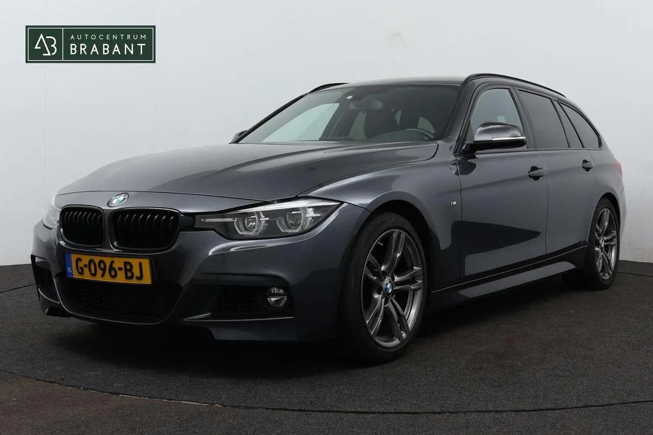 Photo 1 : Bmw Serie 3 2019 Petrol