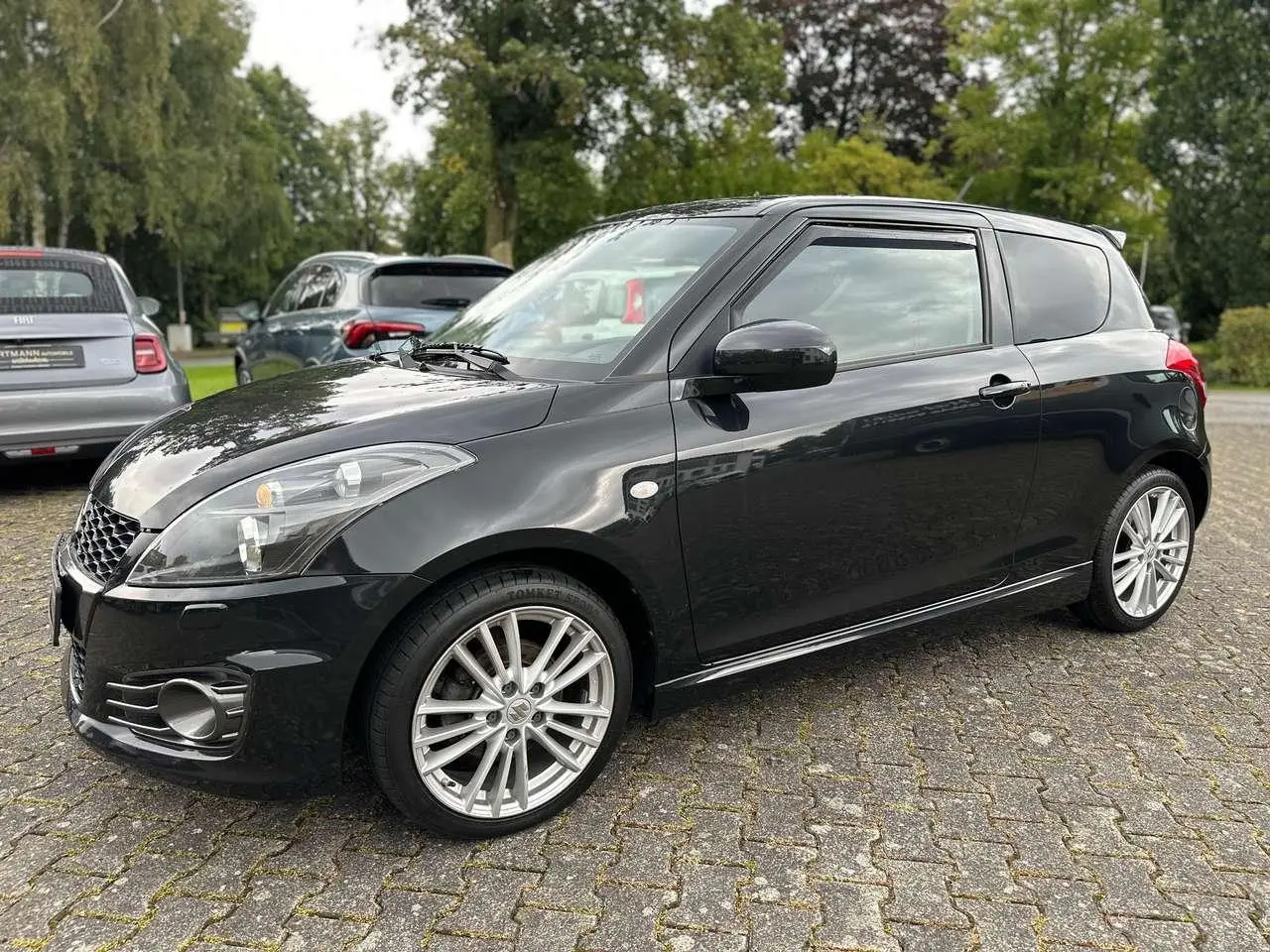 Photo 1 : Suzuki Swift 2016 Petrol