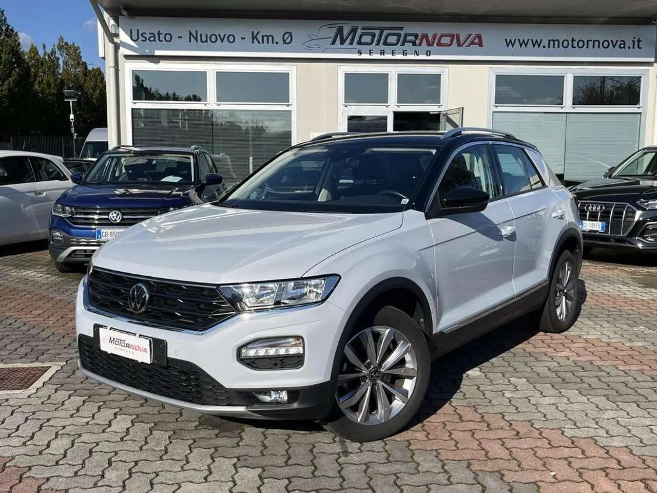 Photo 1 : Volkswagen T-roc 2021 Essence