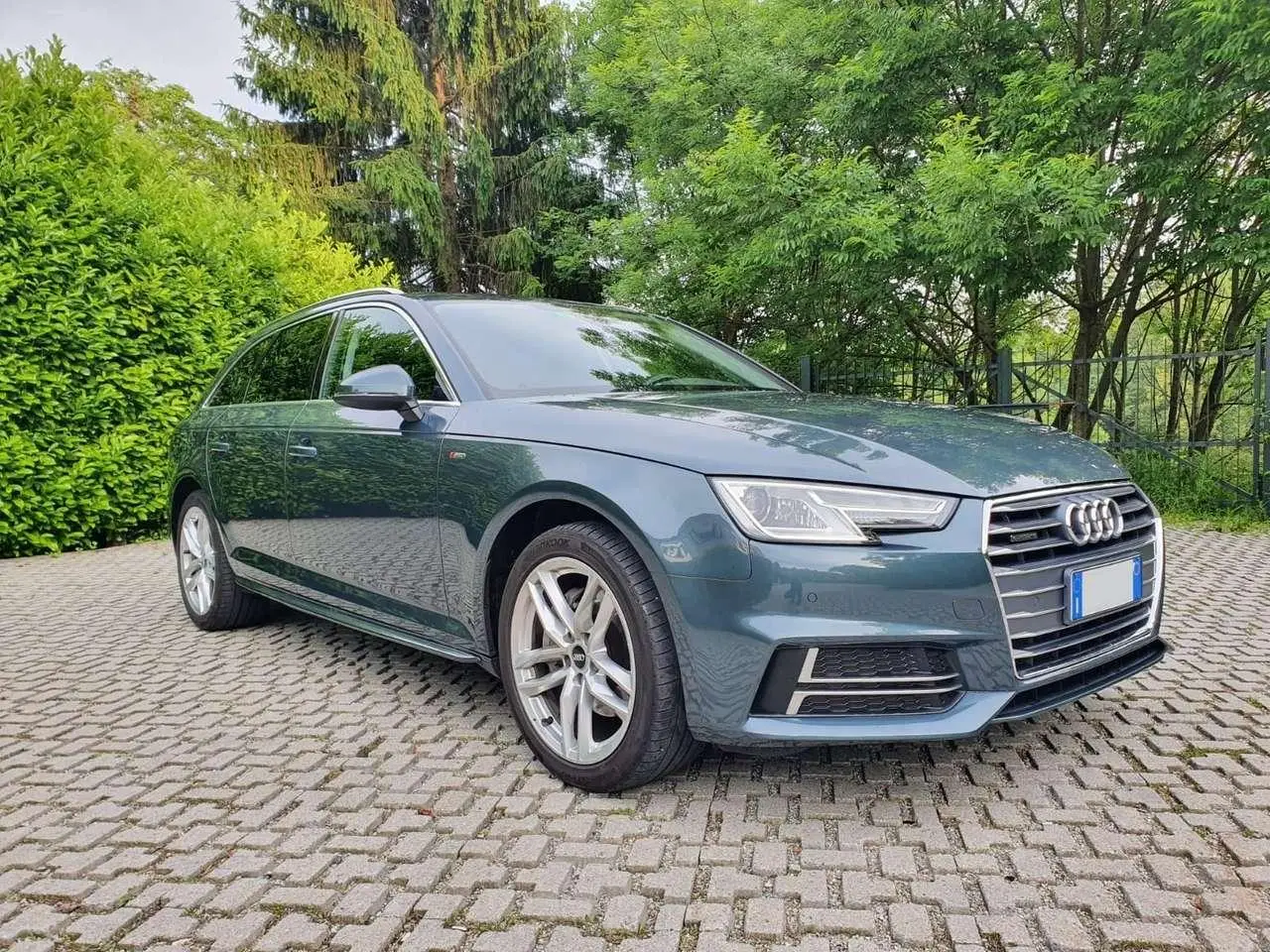 Photo 1 : Audi A4 2017 Diesel