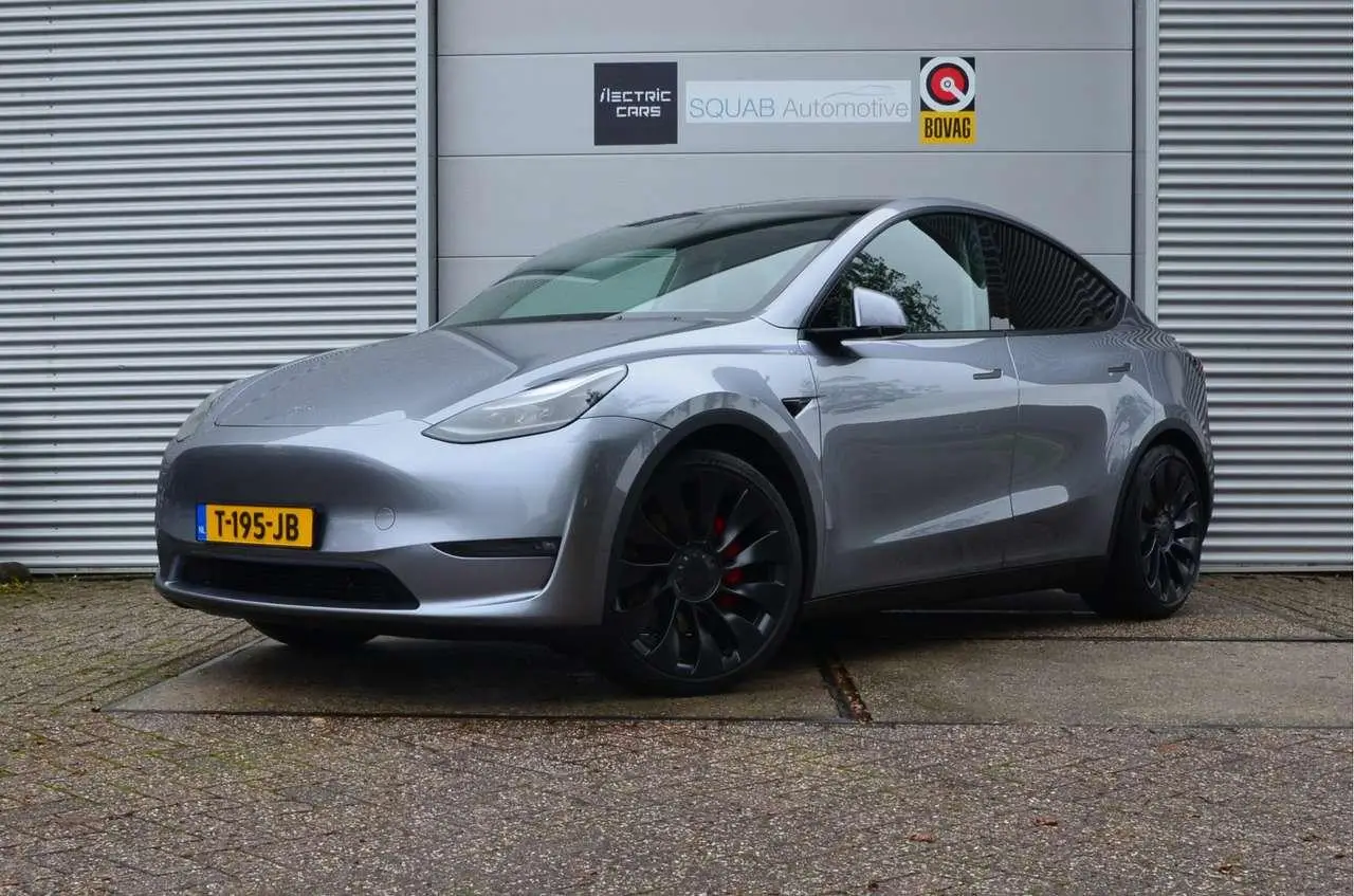 Photo 1 : Tesla Model Y 2023 Électrique