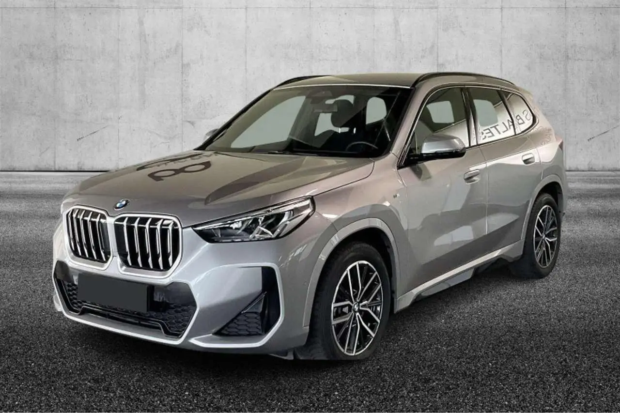 Photo 1 : Bmw X1 2023 Essence