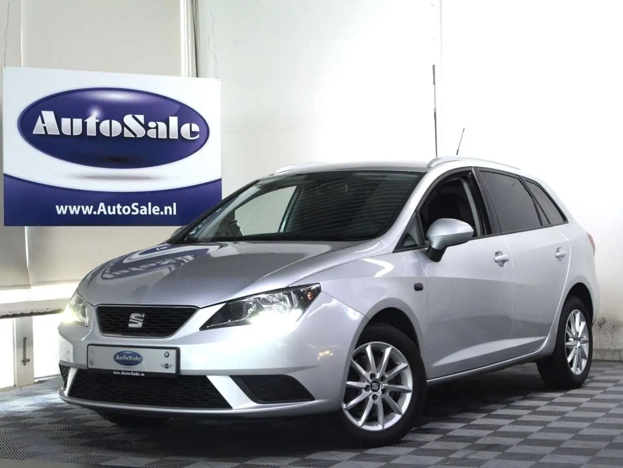 Photo 1 : Seat Ibiza 2015 Essence