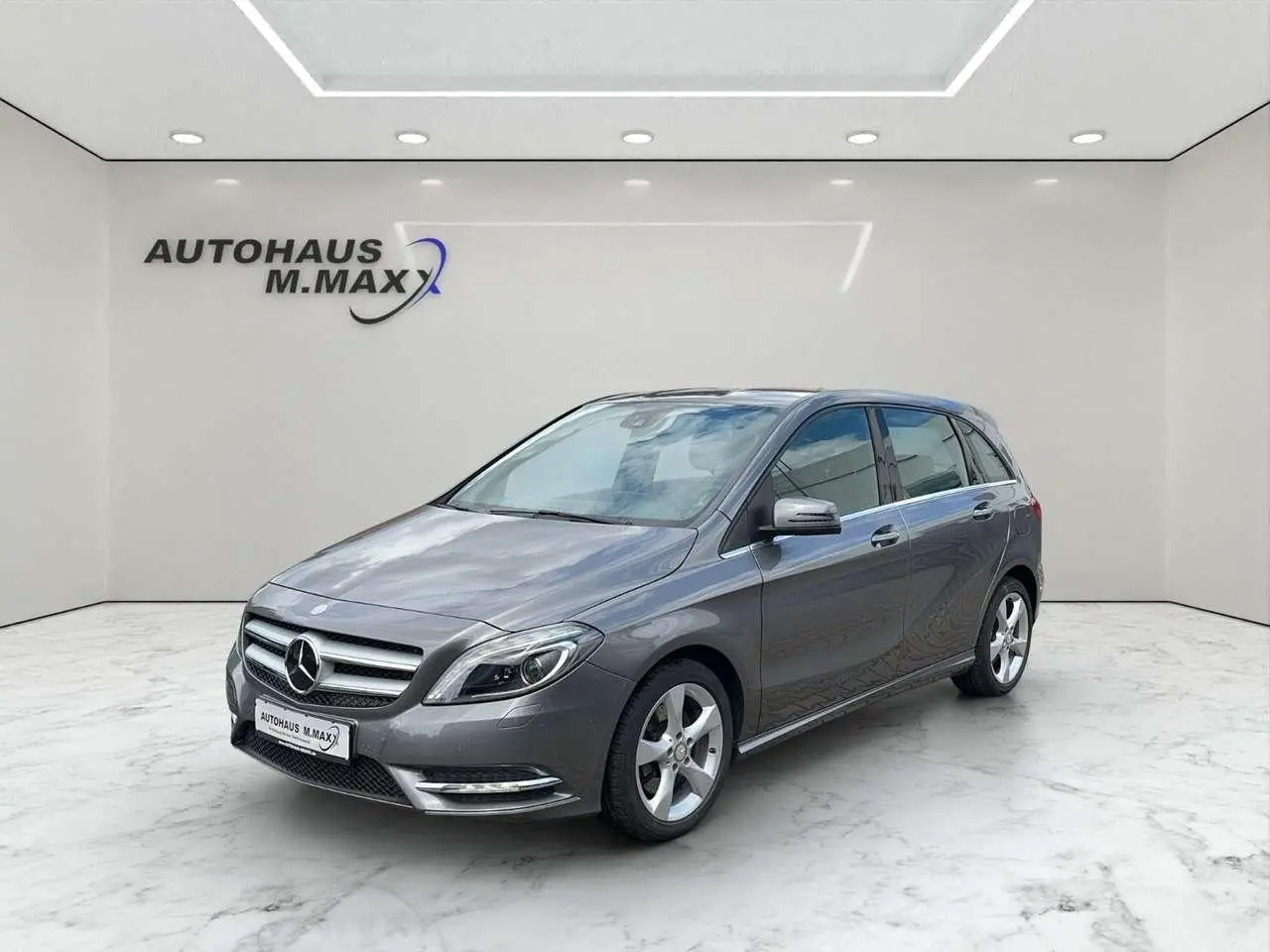 Photo 1 : Mercedes-benz Classe B 2014 Petrol