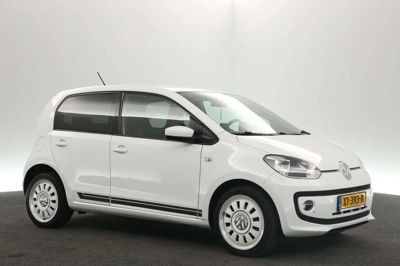 Photo 1 : Volkswagen Up! 2016 Petrol