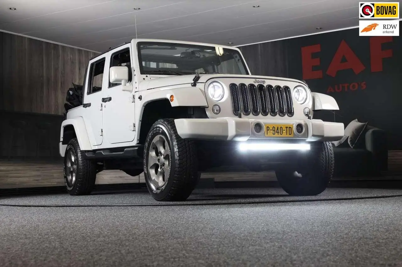 Photo 1 : Jeep Wrangler 2016 Essence