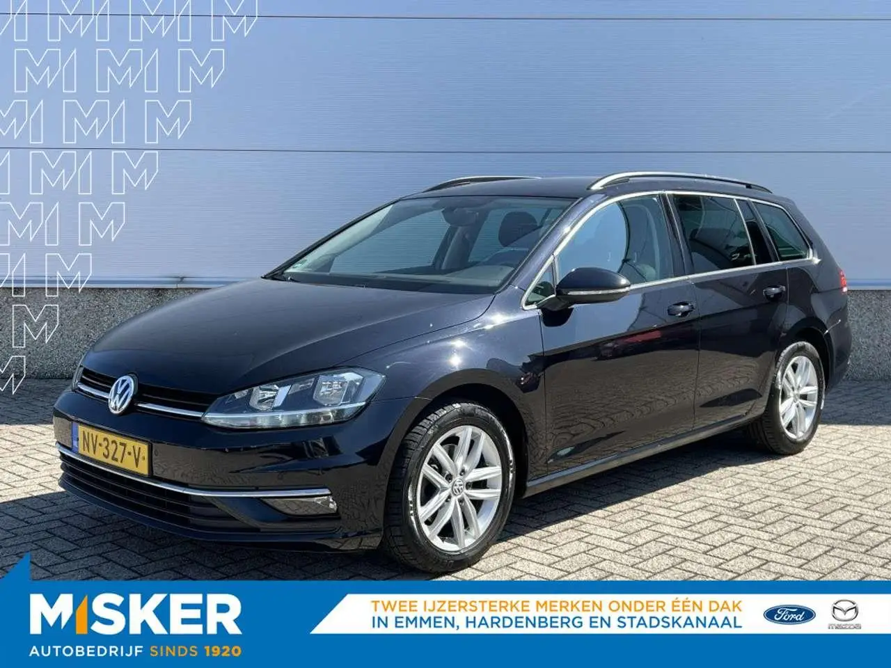 Photo 1 : Volkswagen Golf 2017 Petrol