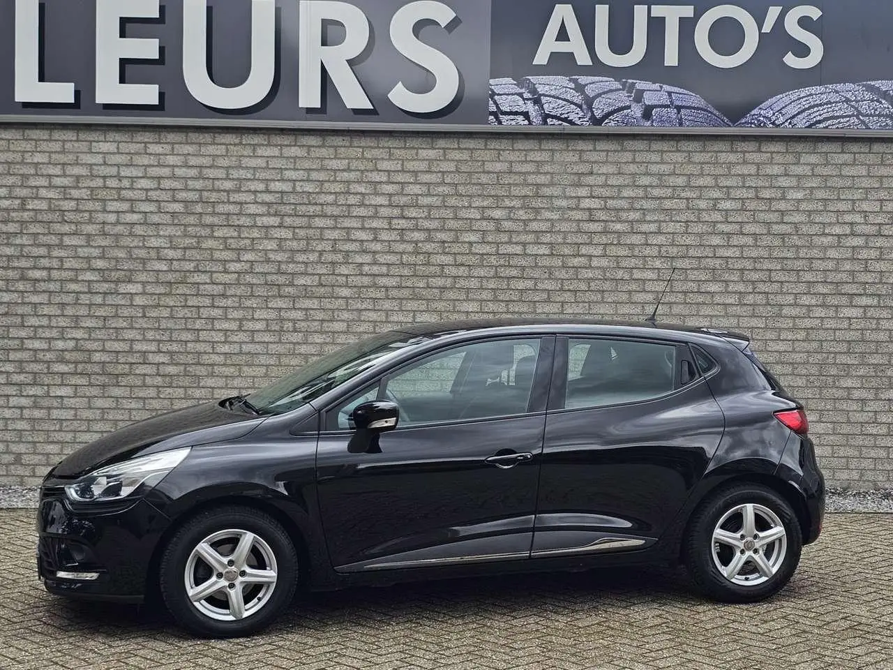 Photo 1 : Renault Clio 2016 Essence