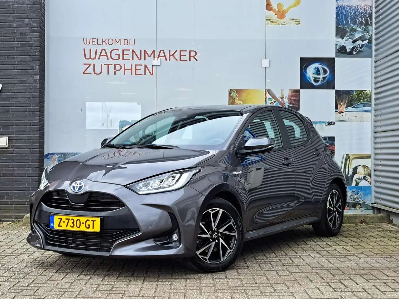 Photo 1 : Toyota Yaris 2021 Hybrid