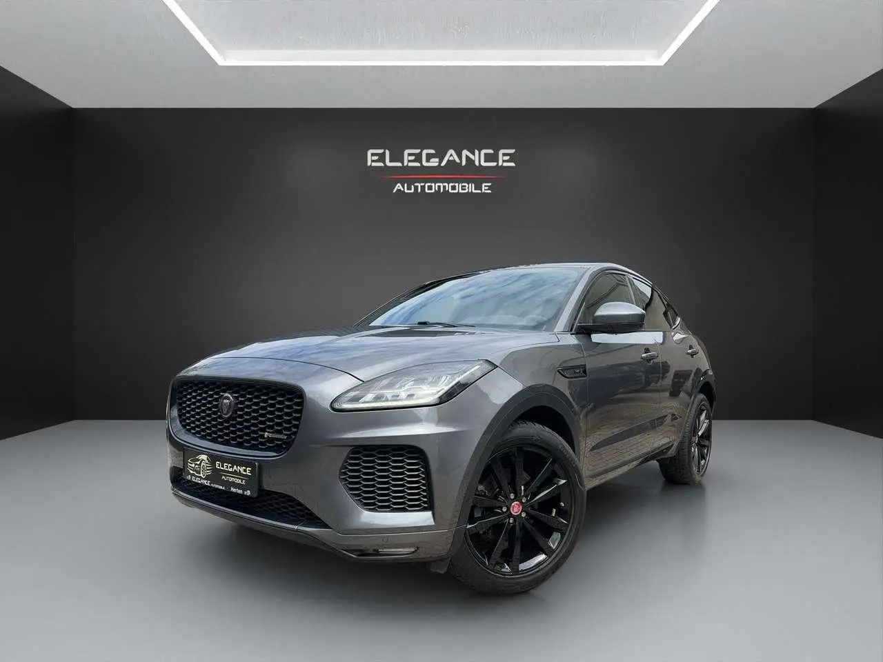 Photo 1 : Jaguar E-pace 2020 Diesel