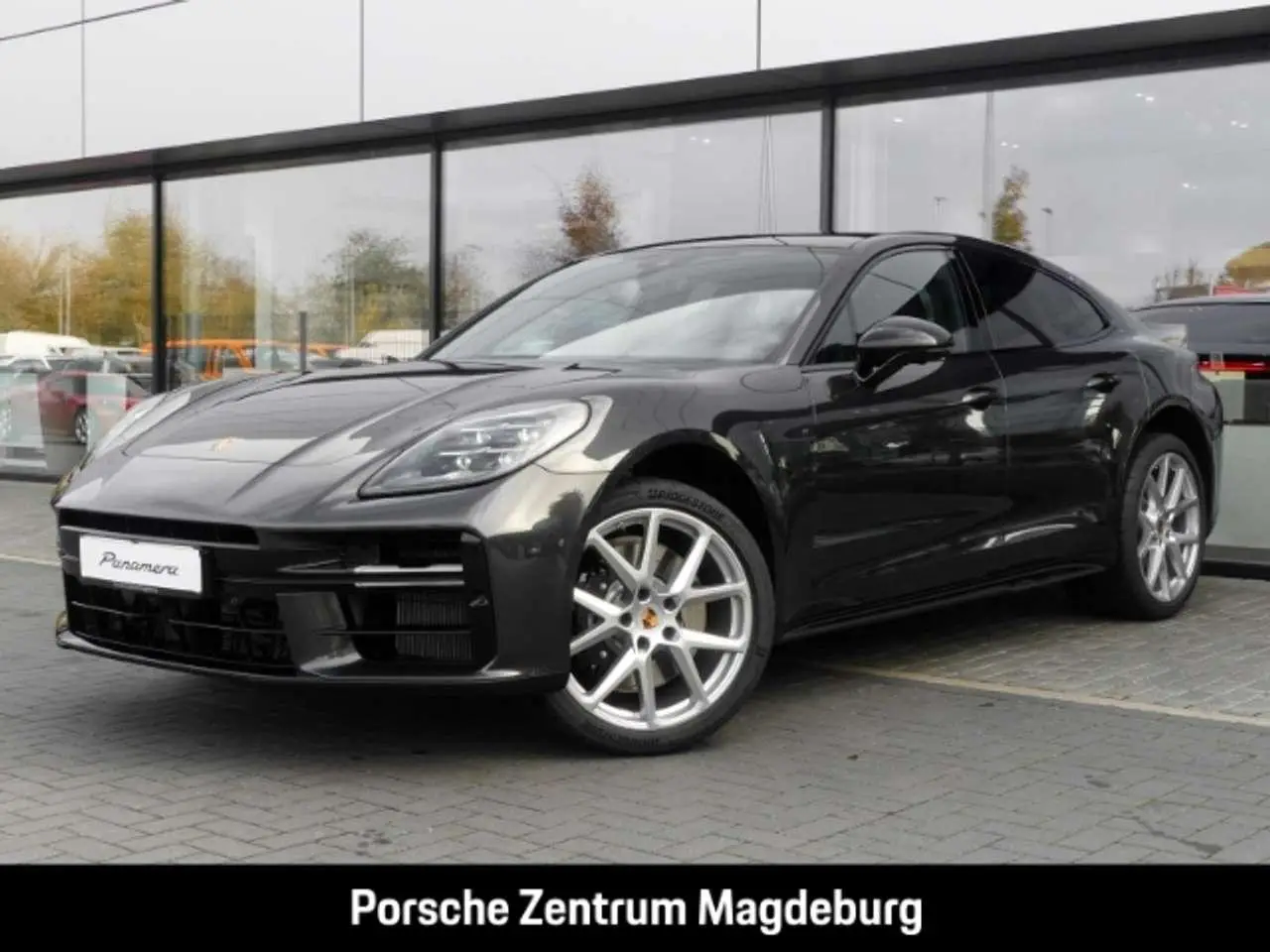 Photo 1 : Porsche Panamera 2024 Essence