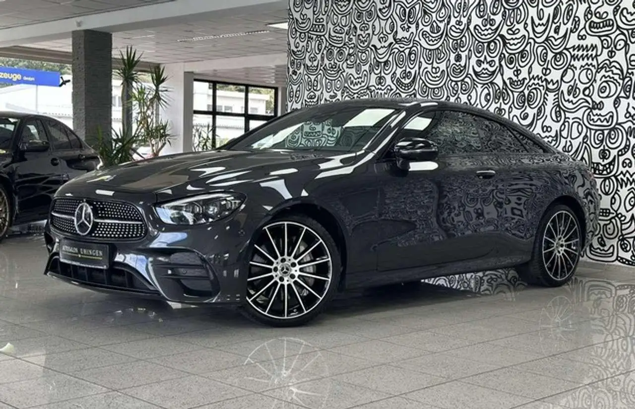 Photo 1 : Mercedes-benz Classe E 2021 Petrol