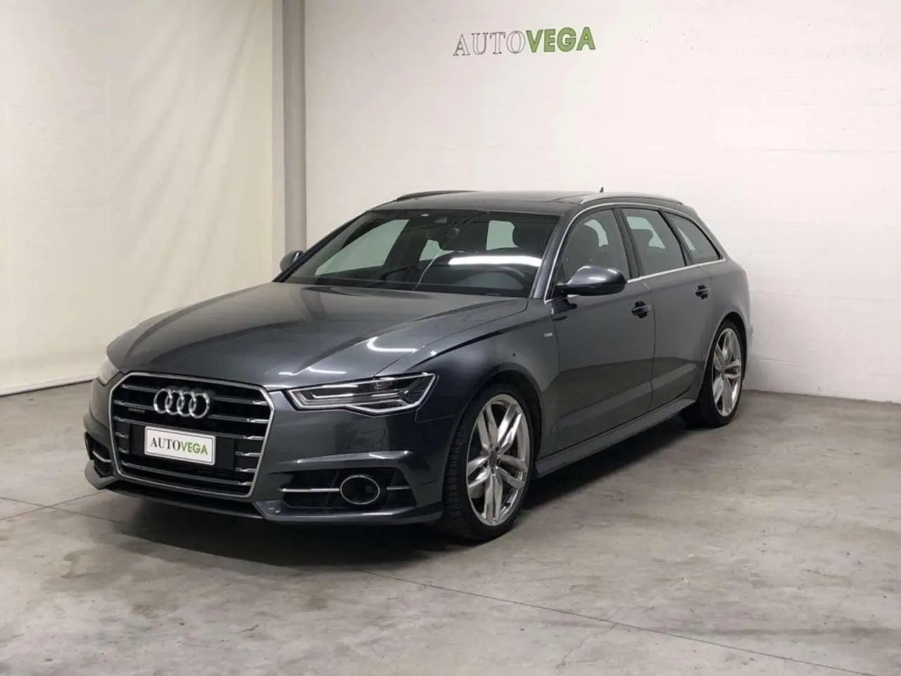 Photo 1 : Audi A6 2017 Diesel