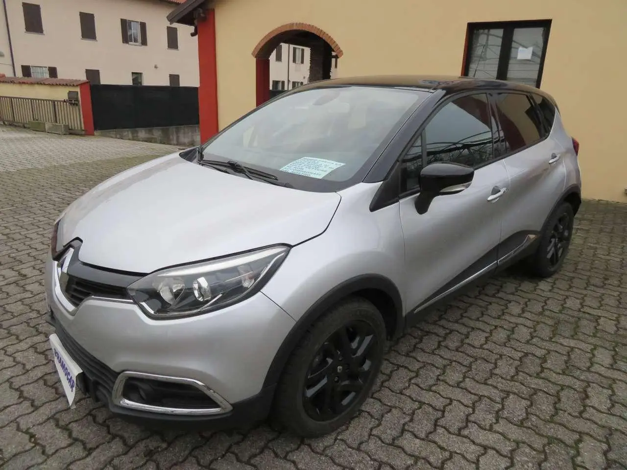 Photo 1 : Renault Captur 2016 Petrol