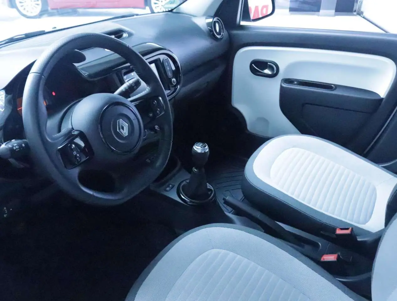 Photo 1 : Renault Twingo 2021 Petrol