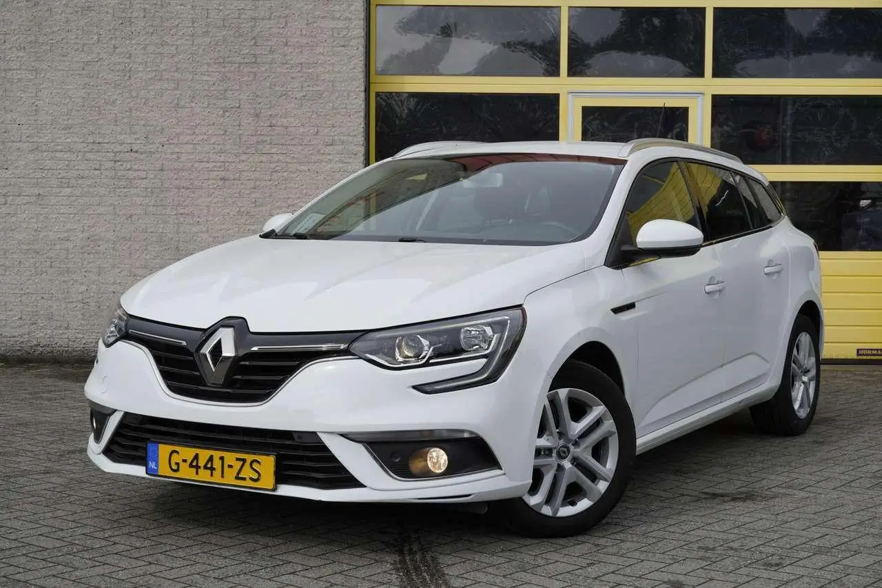 Photo 1 : Renault Megane 2020 Petrol