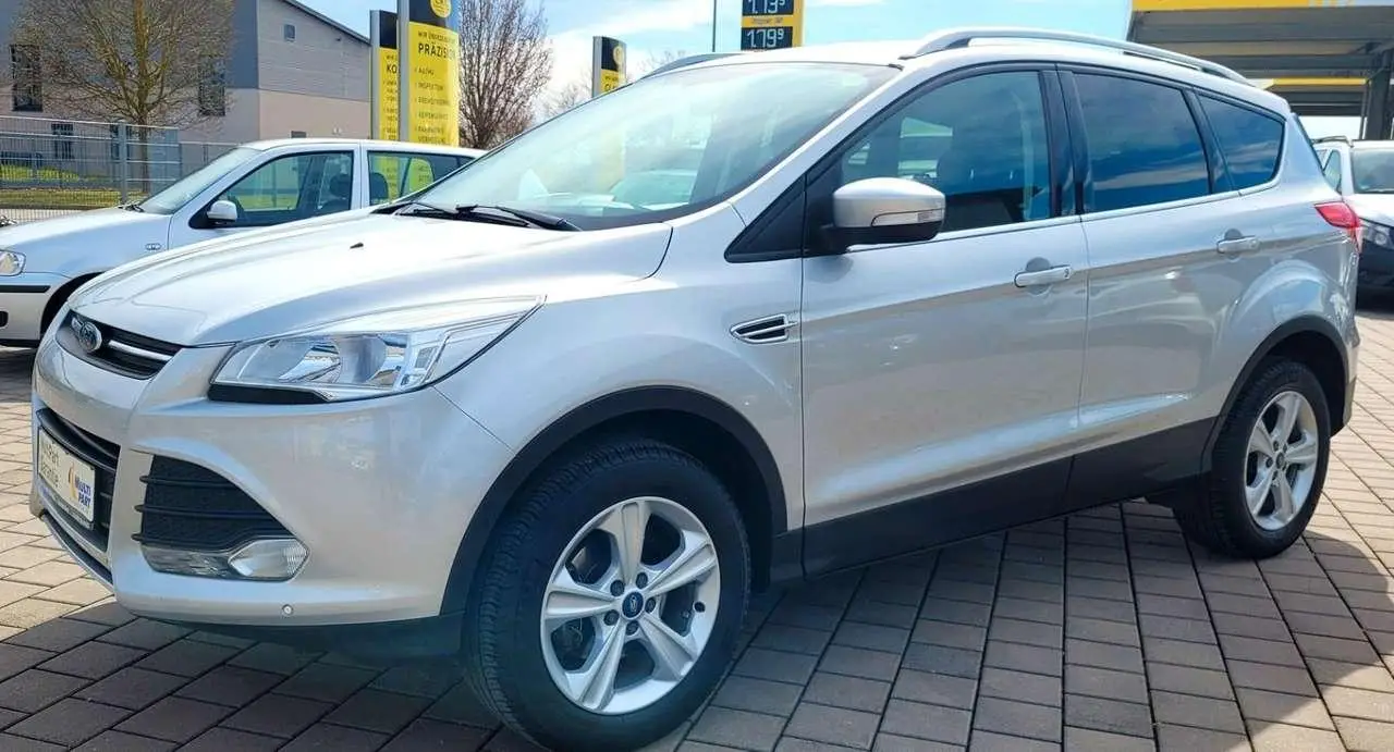 Photo 1 : Ford Kuga 2016 Petrol