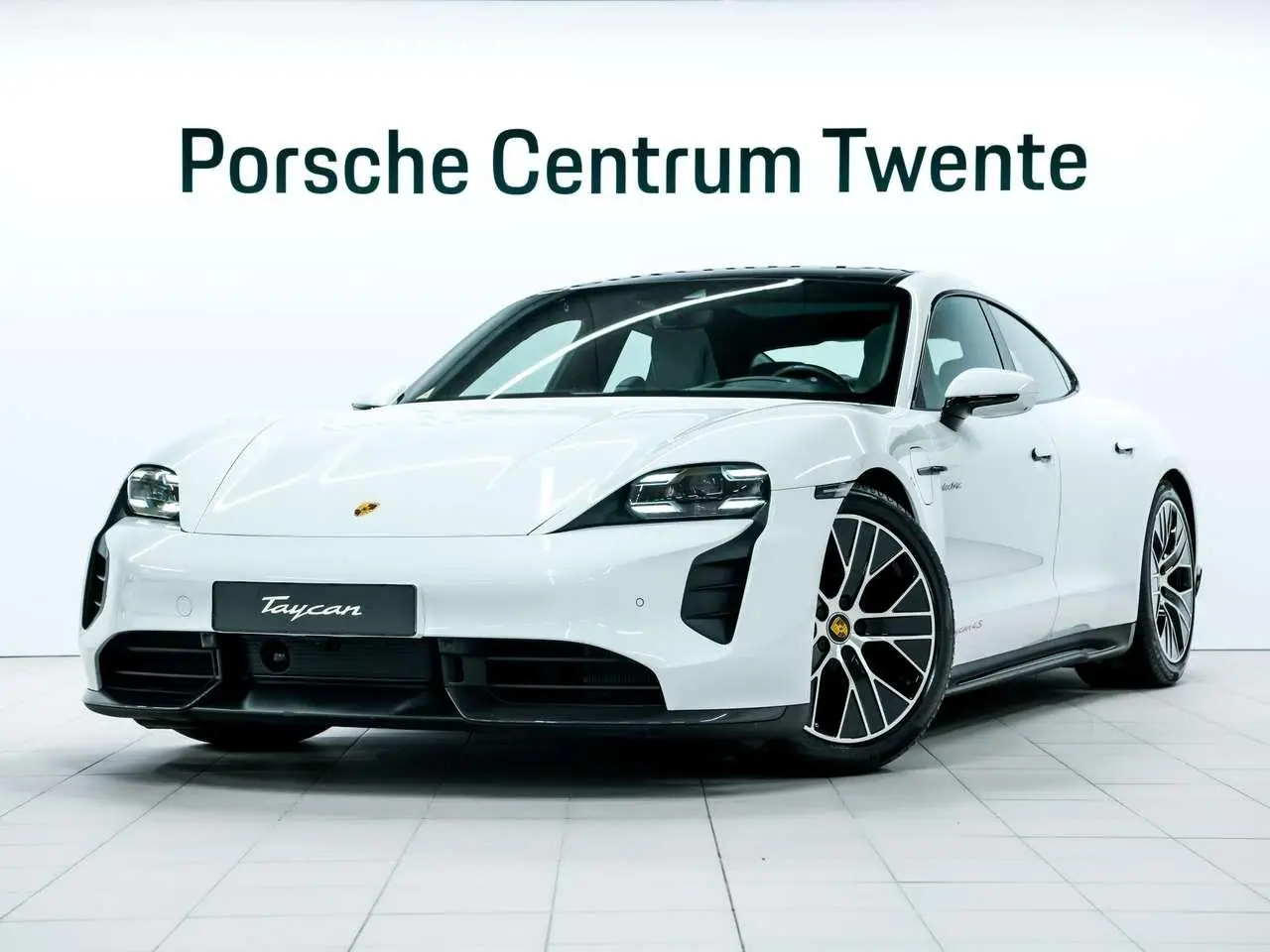 Photo 1 : Porsche Taycan 2021 Electric